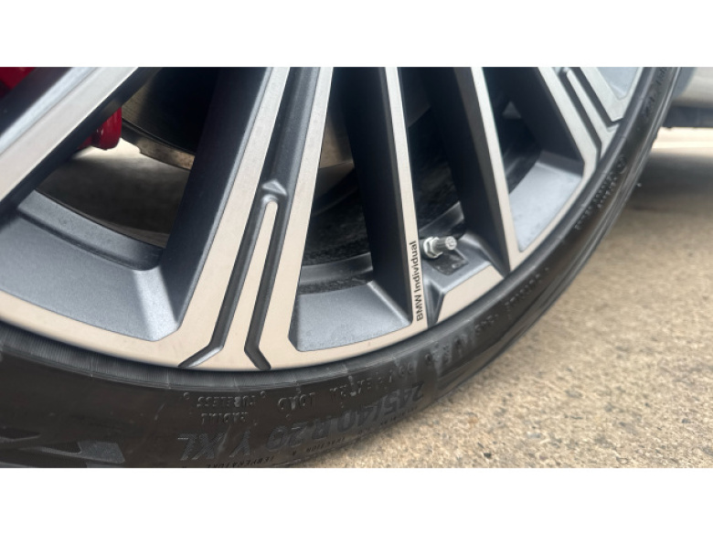 BMW iX2 150kW eDrive20 Shadow Edition 65kWh 5dr Auto Electric Hatchback